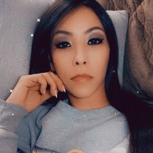 Meet your Posher, Kelli